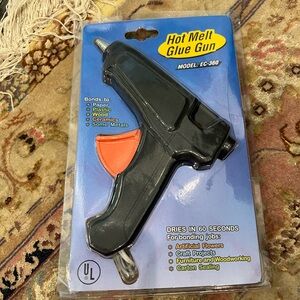 Hot Melt Glue Gun - Black and Orange
